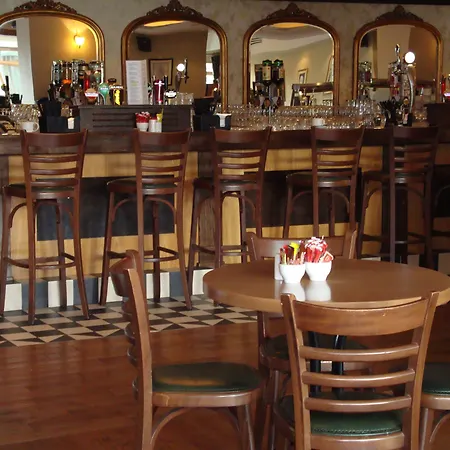 Hotel Ard Ri House 3*